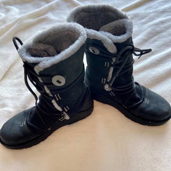 EUC Chaco Belyn Baa Boots, Wmns 9.5, Black/Charcoal Grey - Picture 3 of 7